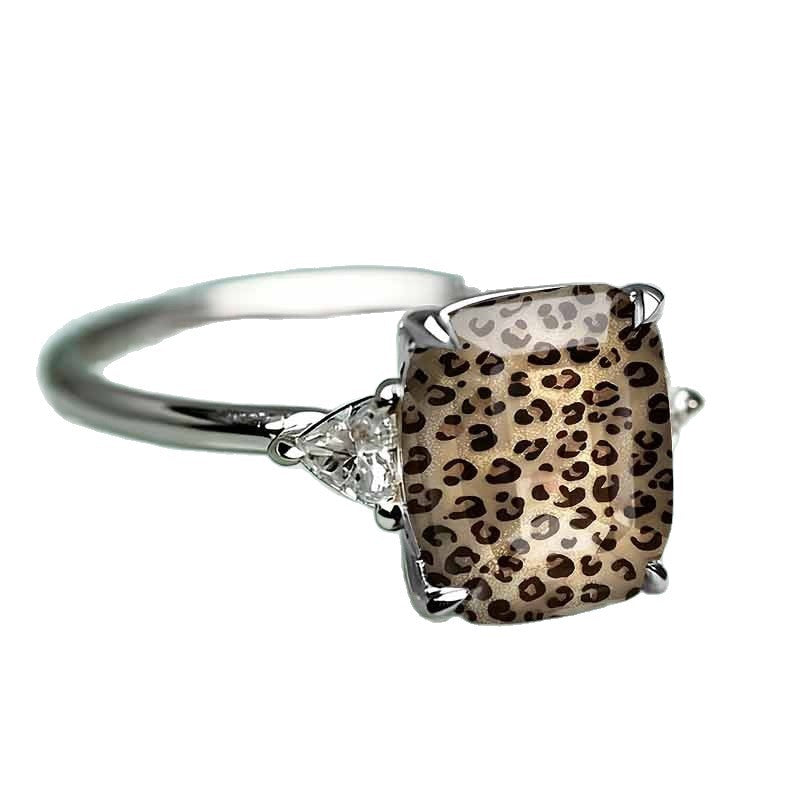 Vintage Light Luxury Glitter Leopard Print Square Fashion Ring