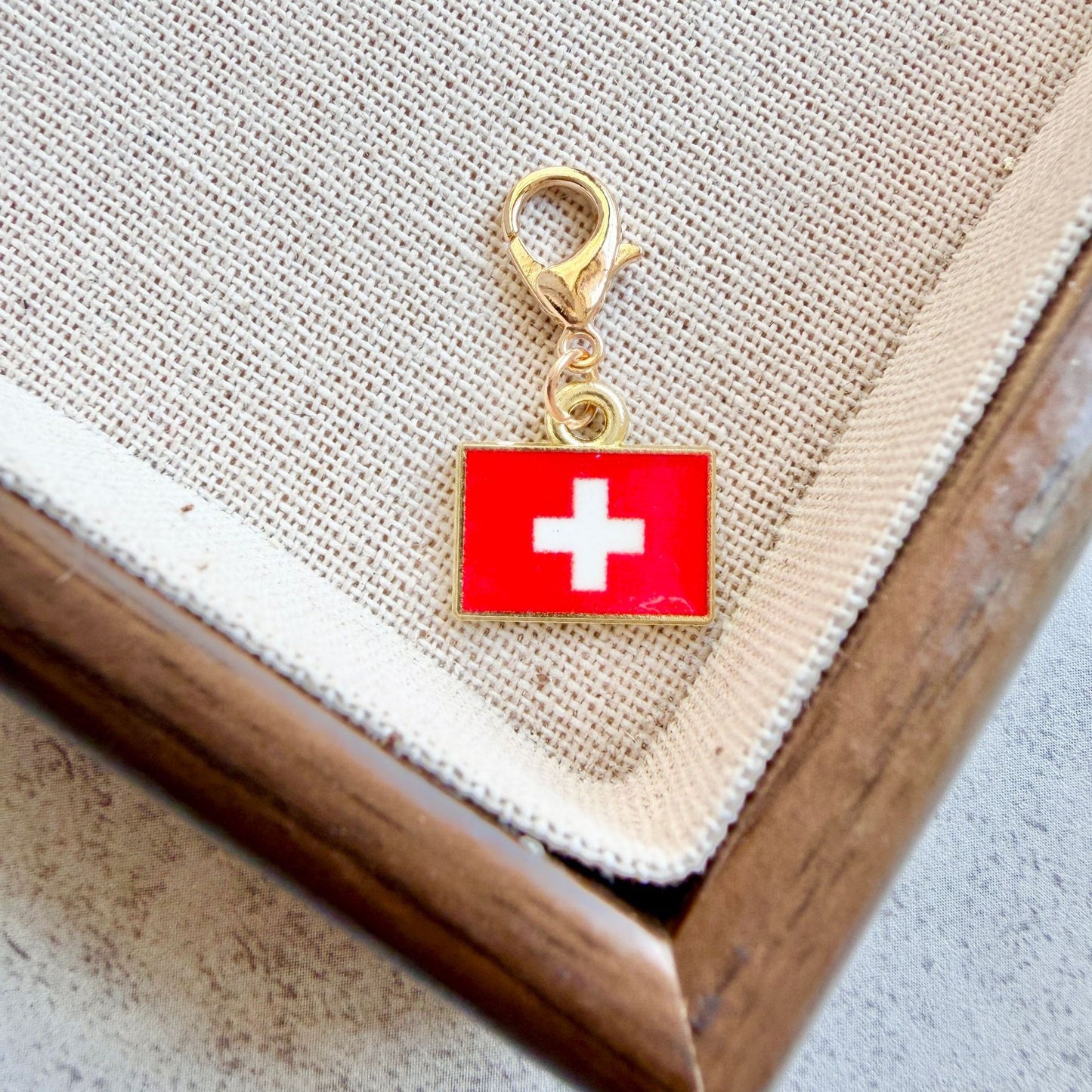 DIY Keychains Featuring National Flags From Around The World Keyrings Included)