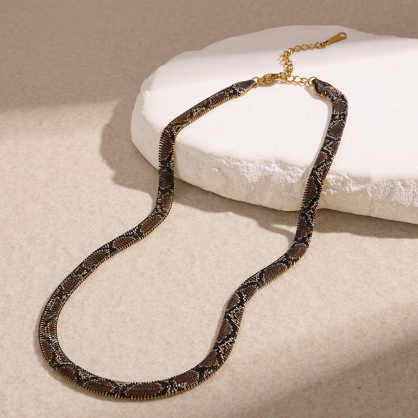 Unisexo Stylish Snakeskin-pattern Necklace