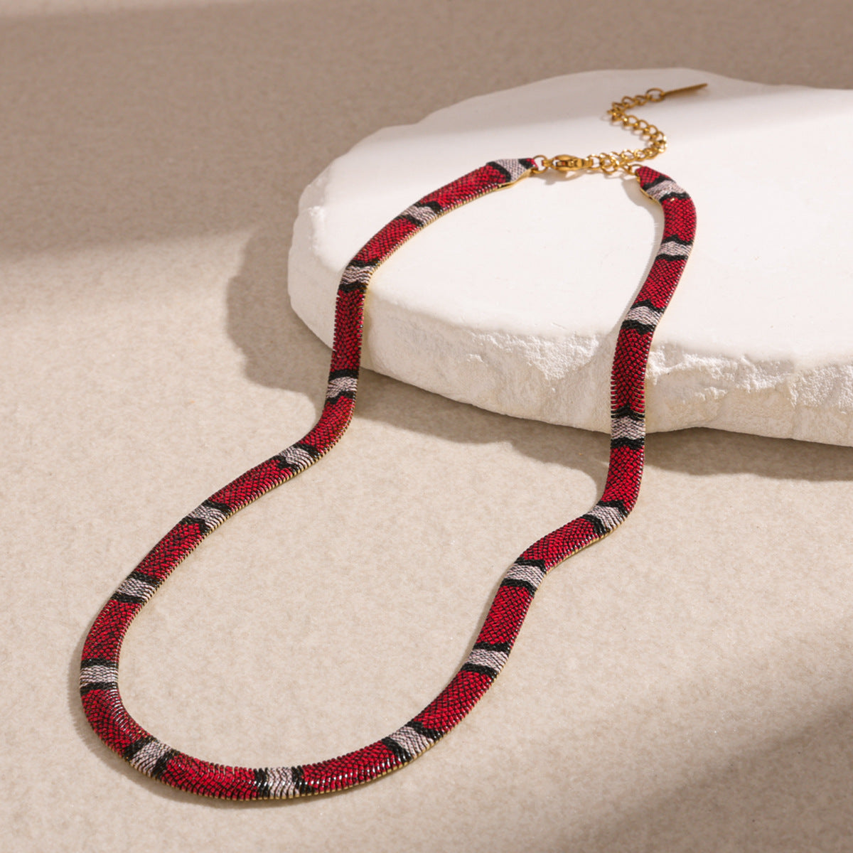 Unisexo Stylish Snakeskin-pattern Necklace