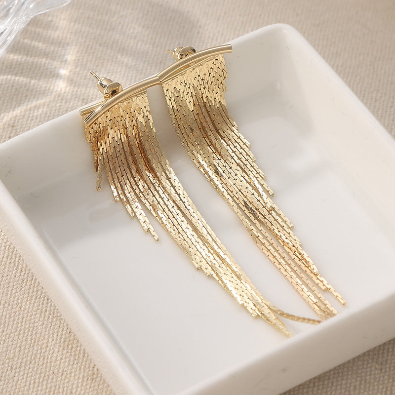 1 Pair of Fashionable and Trendy Golden Tassel Stud Earrings, Shining Daily Party Jewelry for Women