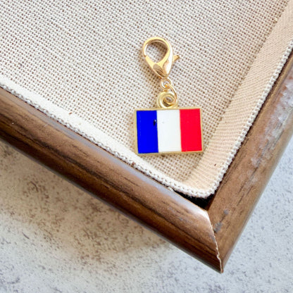 DIY Keychains Featuring National Flags From Around The World Keyrings Included)