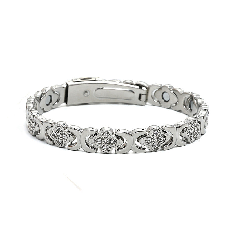 Women's High-Strength Magnetic Four-Leaf Clover Bracelet — Oval Magnets, Adjustable Length Design