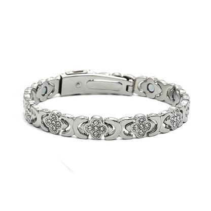 Women's High-Strength Magnetic Four-Leaf Clover Bracelet — Oval Magnets, Adjustable Length Design
